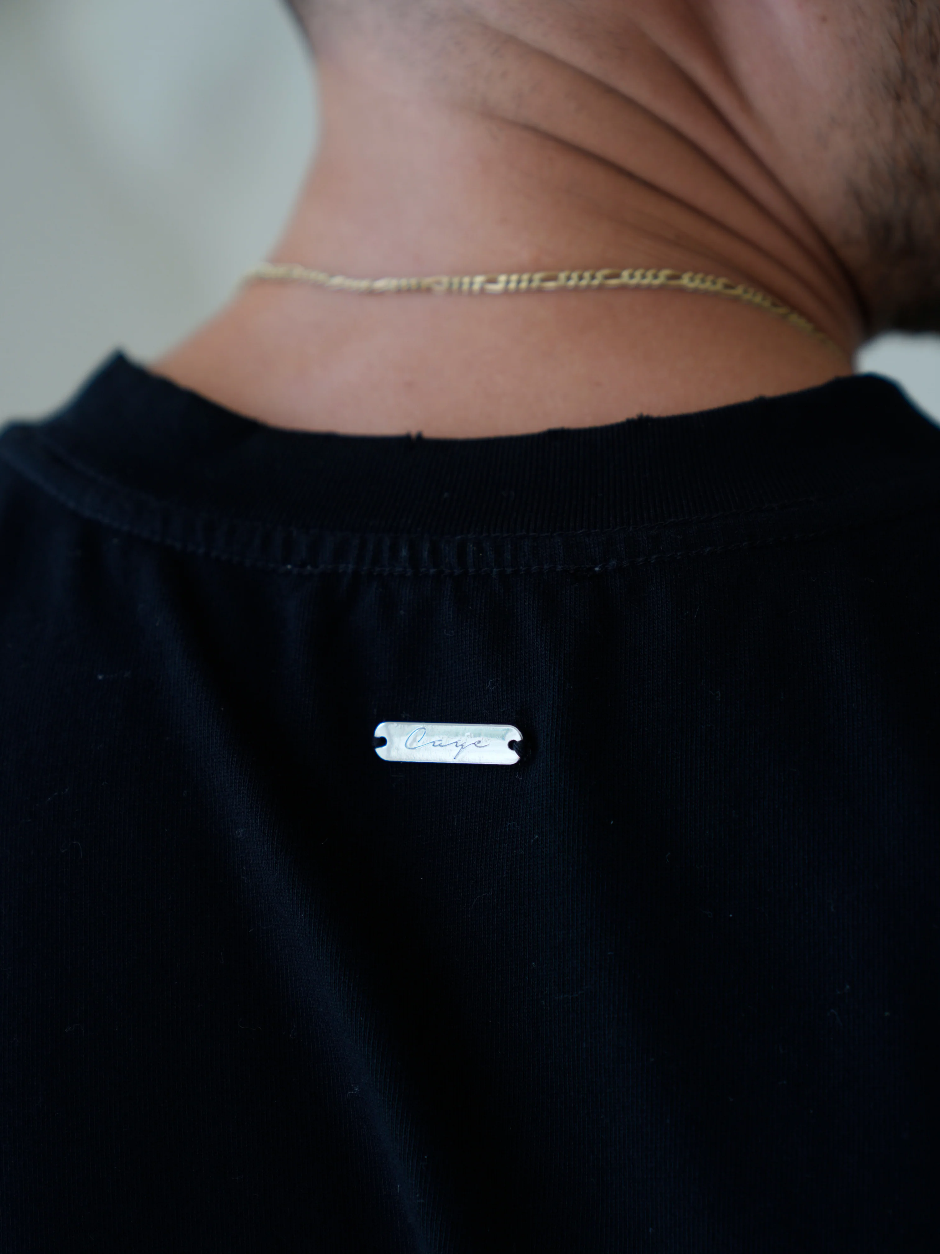 Cama T-Shirt - Black - Image 4